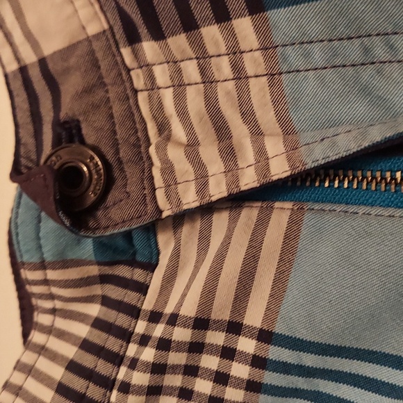 Men's Lululemon shorts - Picture 3 of 6